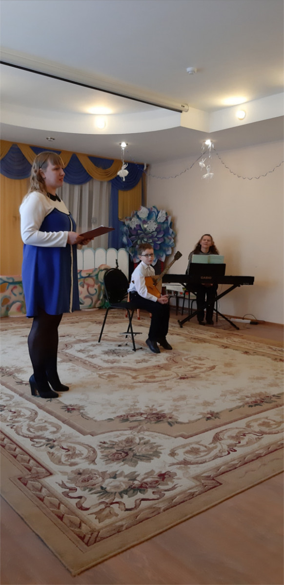 Знакомство с балалайкой